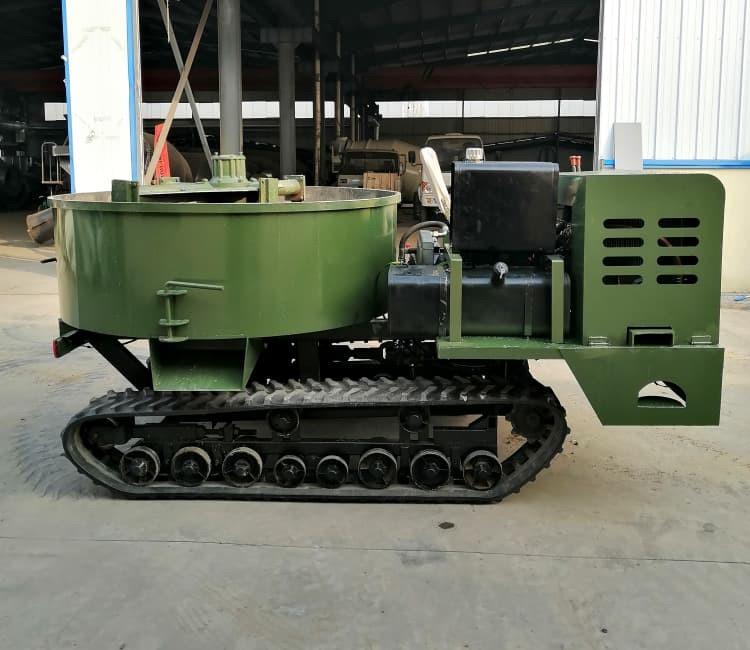 履带平口搅拌车1-3方