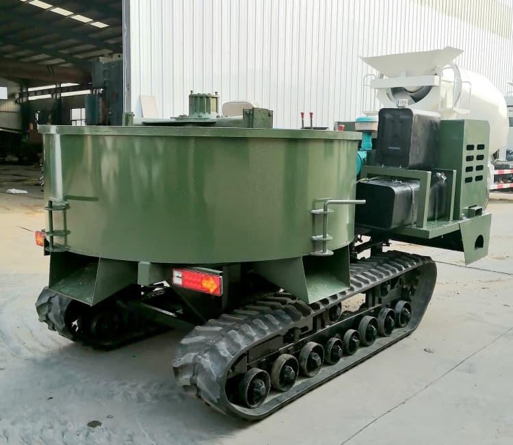 履带平口搅拌车1-3方