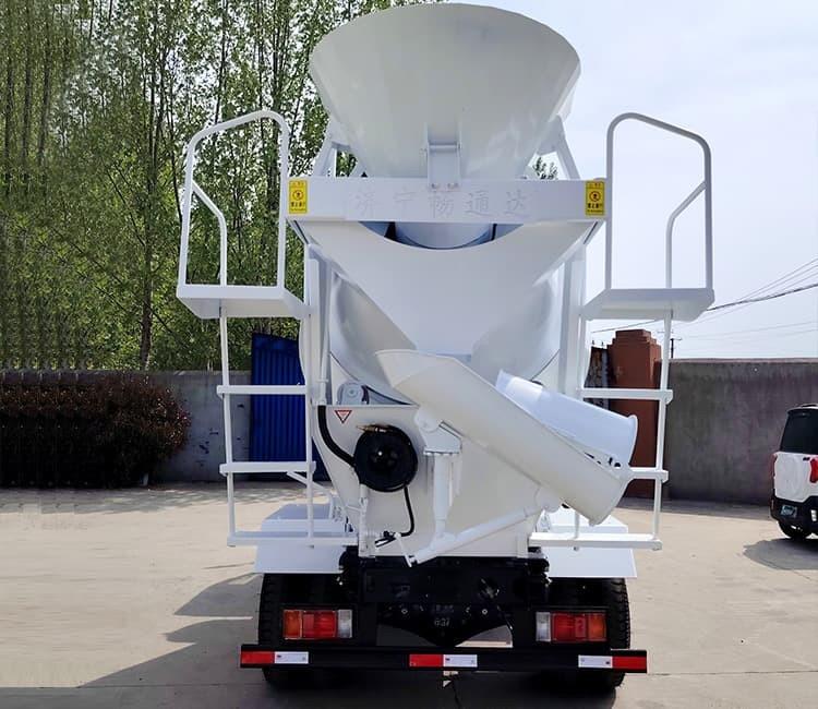 多利卡搅拌车3-4方