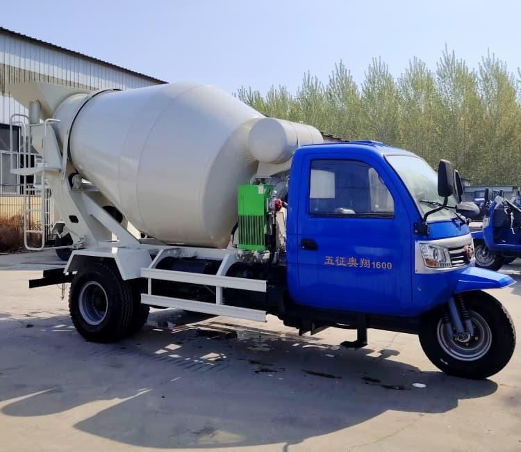 五轮搅拌车（全封驾驶室）