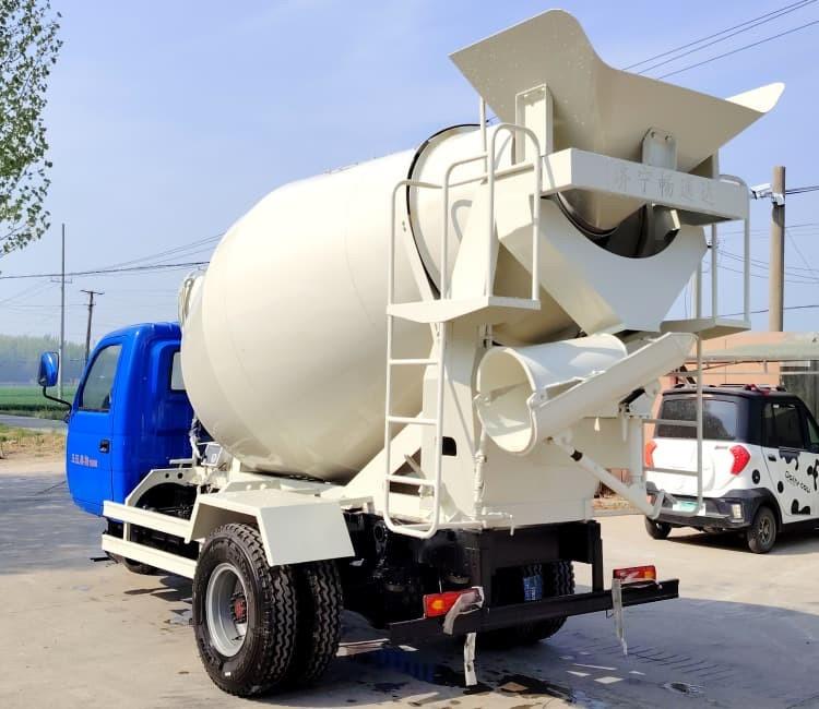 五轮搅拌车（全封驾驶室）